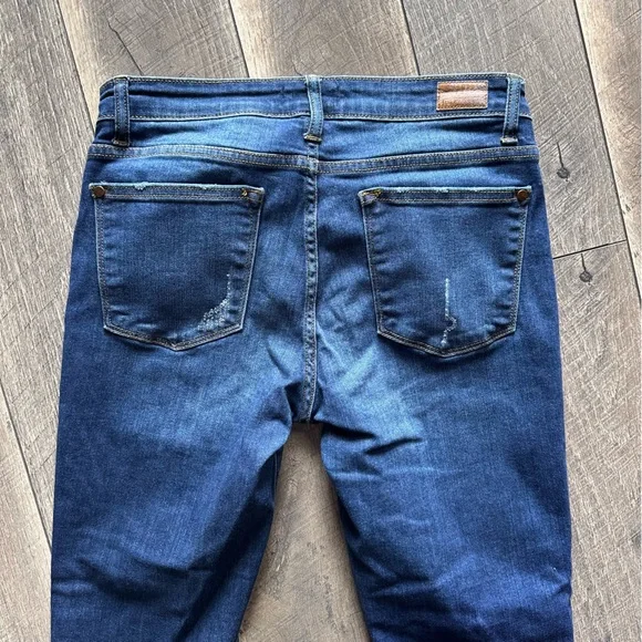 Judy Blue Relaxed Fit Jeans - Picture 8 of 10